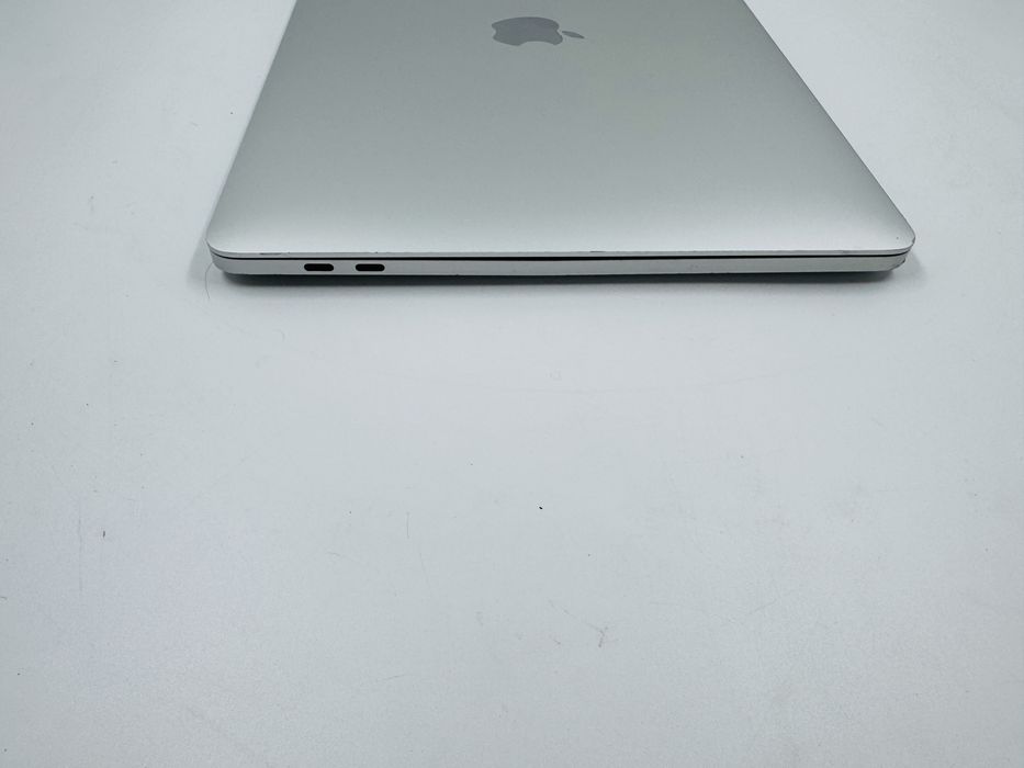 Apple Macbook Pro 13 2020 M1 8GB RAM 256GB SSD Silver IL6818