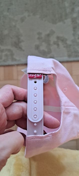 Levis czapka różowa 56