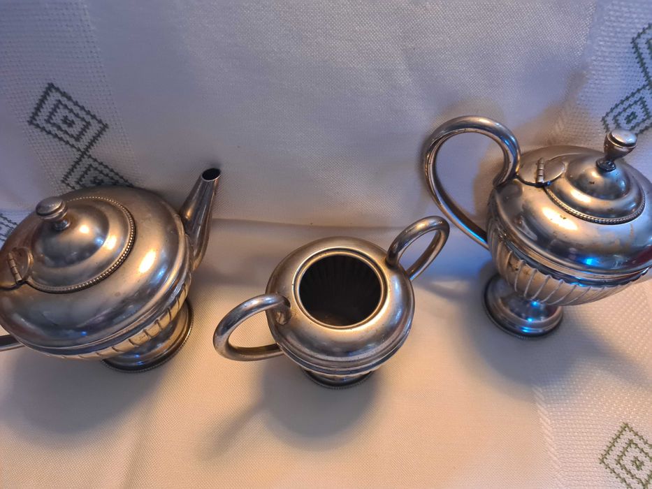 Tete à tete e cafeteira anos 3m casquinha