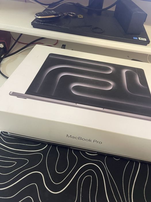 Macbook pro 14 m3 512gb