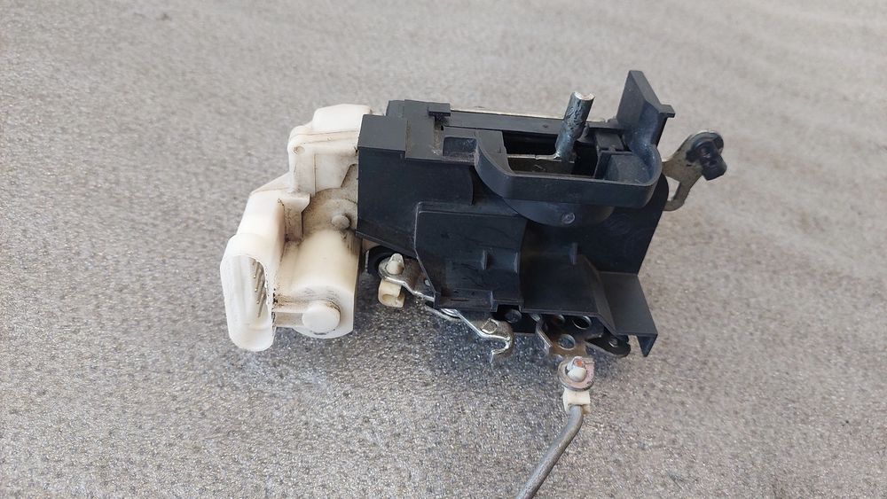 Fechadura / fecho porta frente direito FIAT Punto (188_)