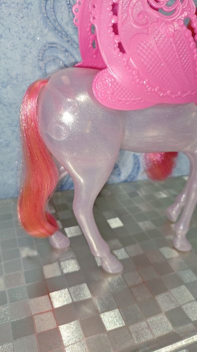 Єдиноріг (пегас, кінь, поні, алікорн) Barbie Mattel перламутровий
