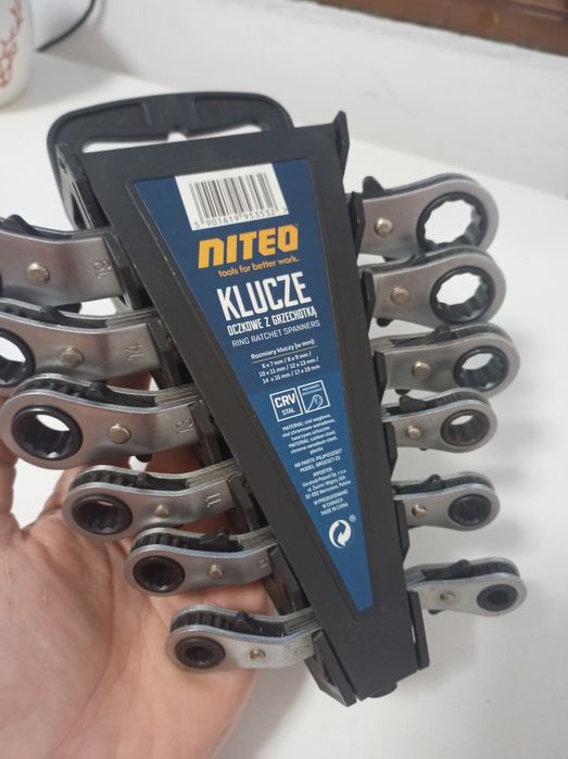 Klucze oczkowe z grzechotką wzmacniana stal