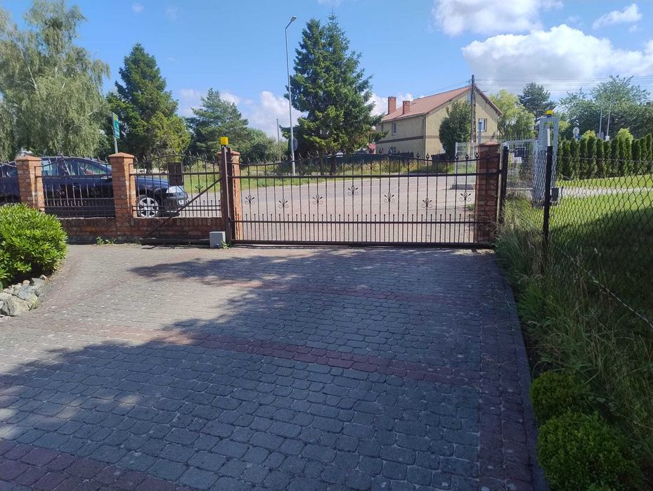 Brama metalowa 4,2 m przesuwna z przęsłami