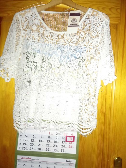 Ażurowa bluzeczka