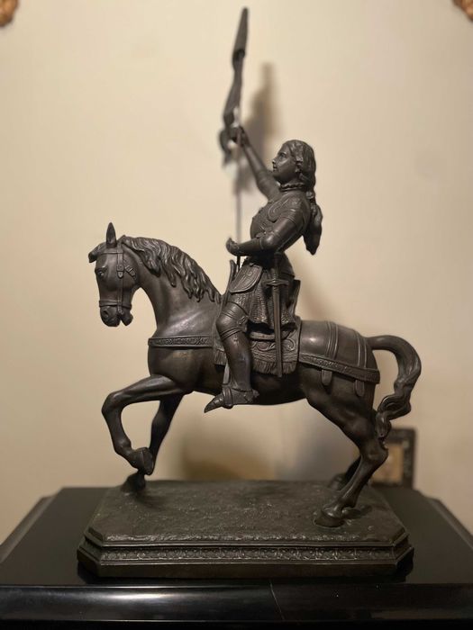 Relógio de Lareira Francês Antigo – Mármore e Bronze – Séc. XIX – Mecanismo Paris