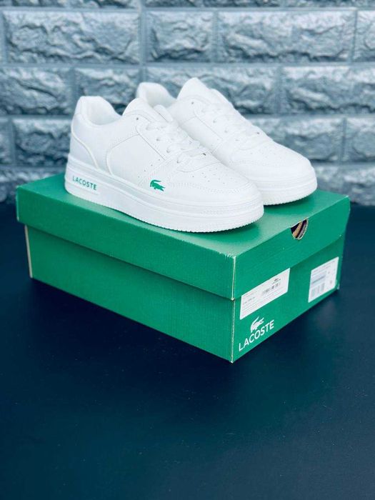 Белые женские кросовки Lacoste кожаные кеды лакоста удобные и стильные красовки белые женские Кожаные красовки Лакоста / кросовки Лакосте / білі кроси