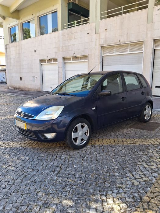 Ford Fiesta 1.25i-16v Xtrend 5p 2004