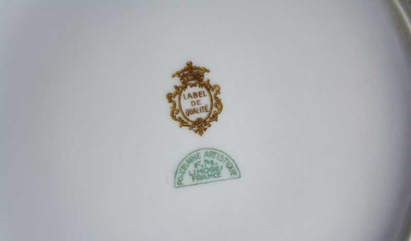 Caixa em porcelana marcada Limoges France