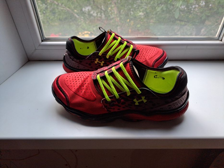Кроссовки under armour 28.5см