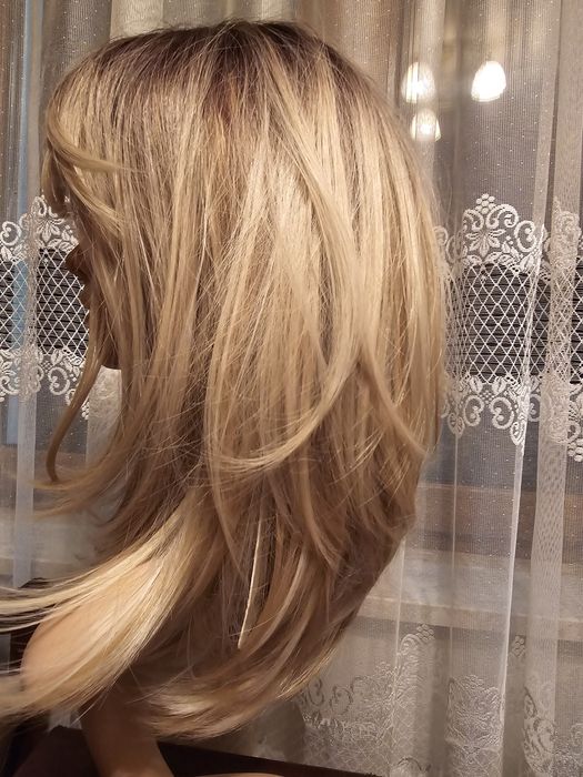Peruka nowa ciepły blond