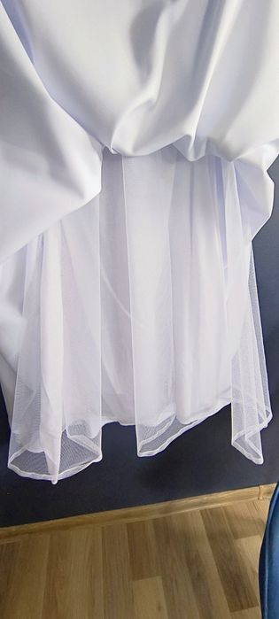 Alba komunijna z halką