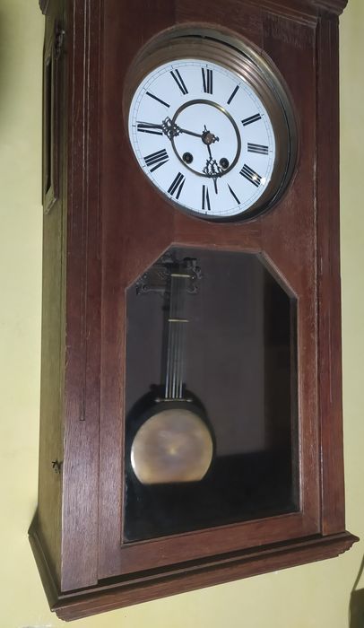 Настенные часы с боем, Германия, старинные.