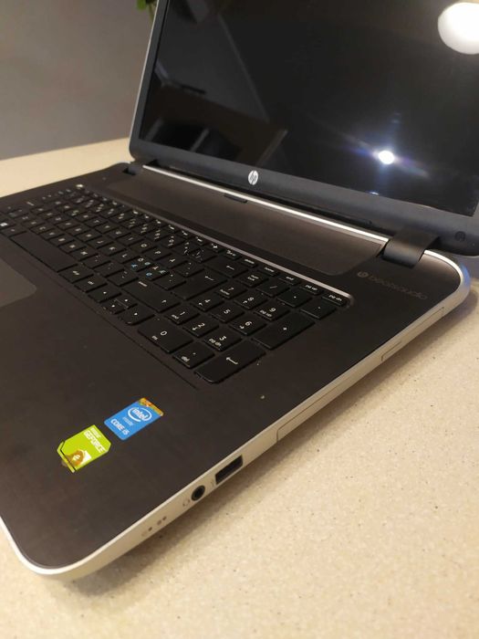 HP Pavilion 17-1078no  i5-4Gen ,Nvidia ,17,3" uszkodzony