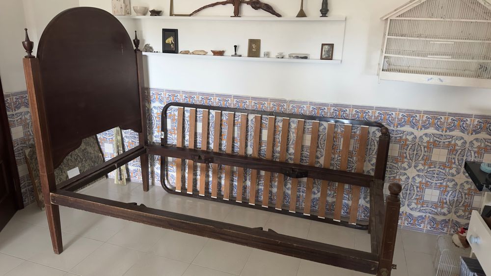 Cama solteiro em Santarém