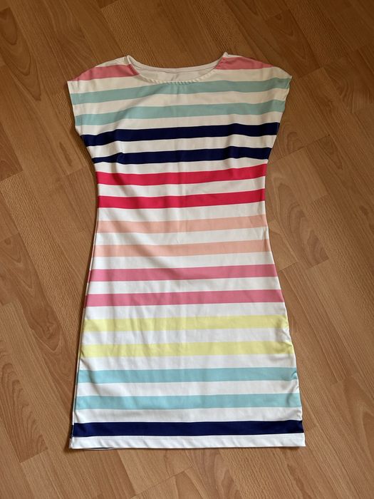 Жіноча літня сукня