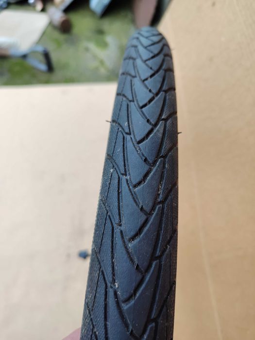 PIĘKNE przednie koło 28",dynamo,tarcza, opona SCHWALBE