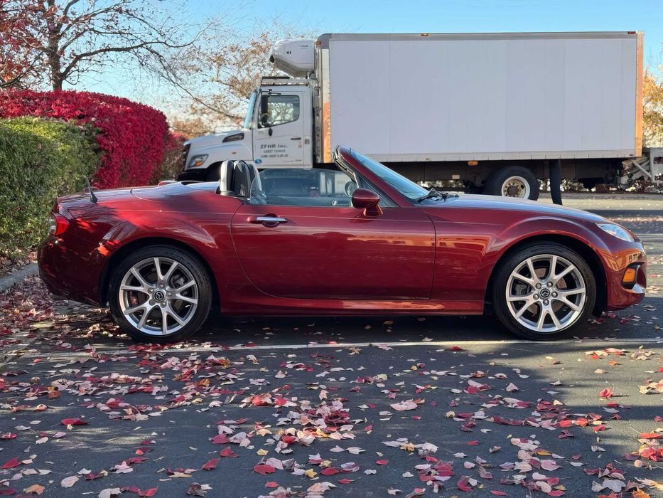 Mazda MX-5      2013