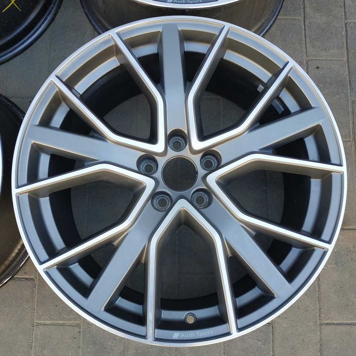 Диски R19 8.5J ET40 оригінал AUDI Sport Ауді A4 S4 B9 8W0