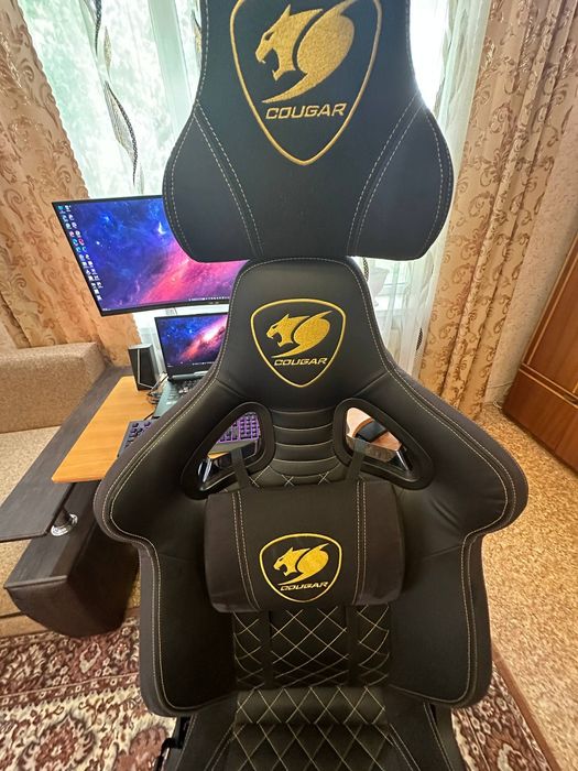 Ігрове крісло Cougar Armor Titan PRO Royal