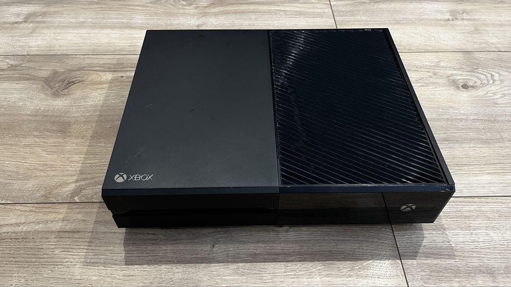 Xbox One + zasilacz