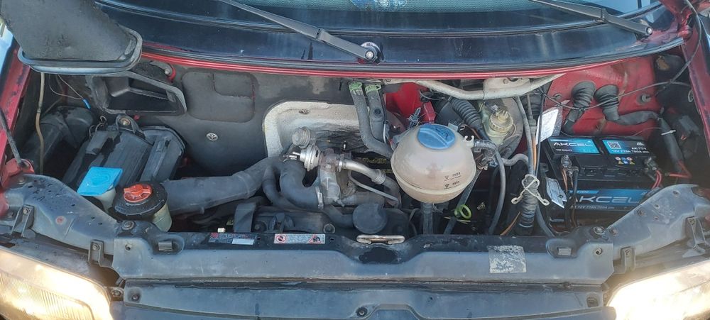 Продам VOLKSWAGEN  T4 1.9