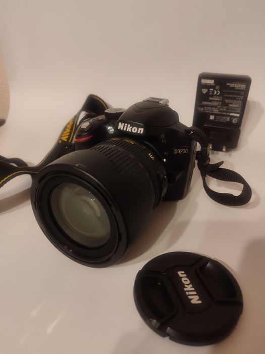 Продаю фотоаппарат Nikon D3200 vr kit 18-105