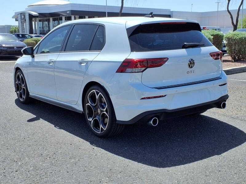 2025 Volkswagen Golf GTI Autobahn