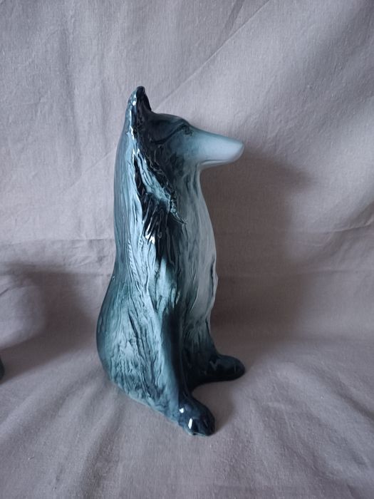 Статуэтка фарфоровая