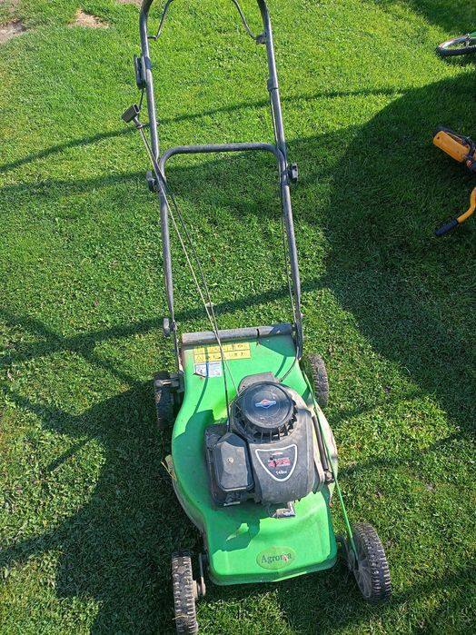 Kosiarka Briggs & Stratton 148cc | Uszkodzona | Na części / do naprawy