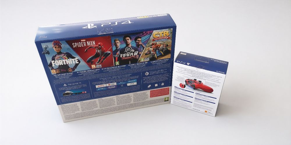 PS4 Slim + 2 oryginalne pady – bardzo mało używana