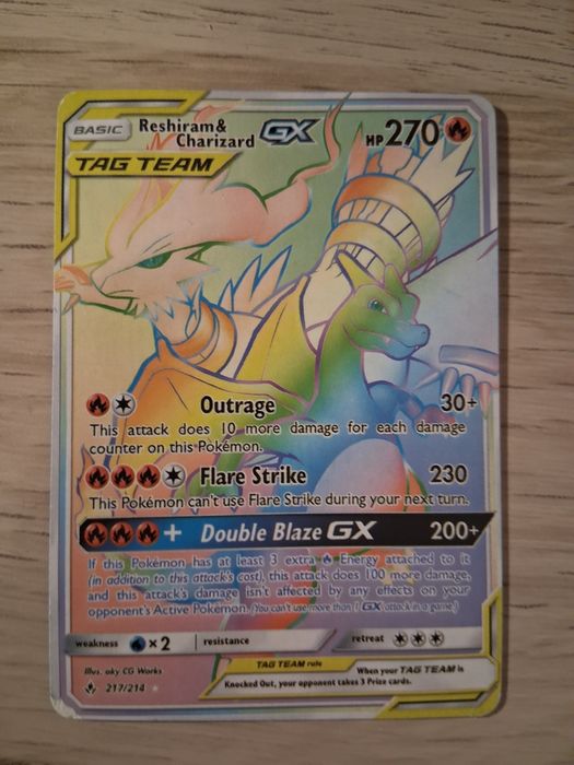Carta pokémon Reshiram & Charizard GX 217/214 -Rare Rainbow