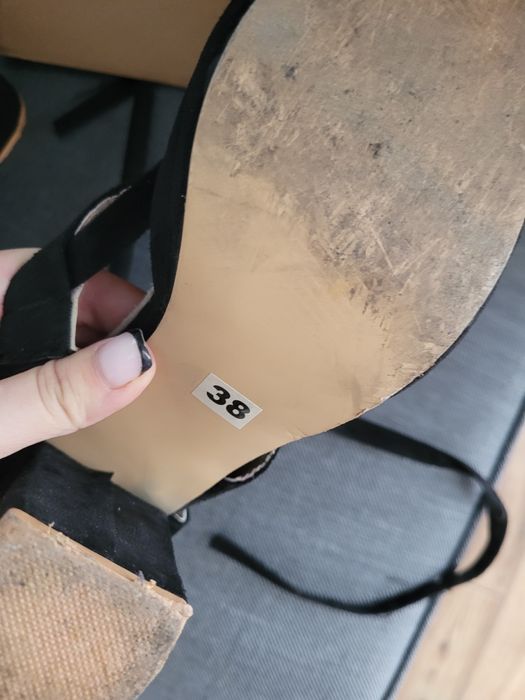 Buty obcasy szpilki na słupku 38