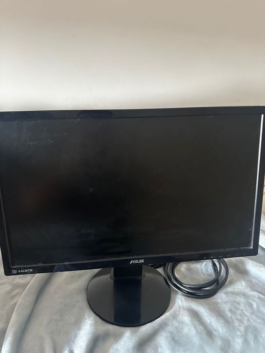 Computador fixo usado