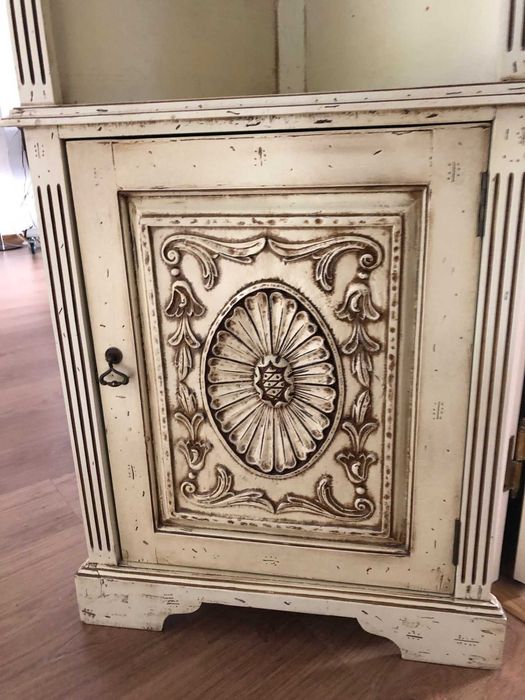 Estante de canto vintage - mesmo antiga