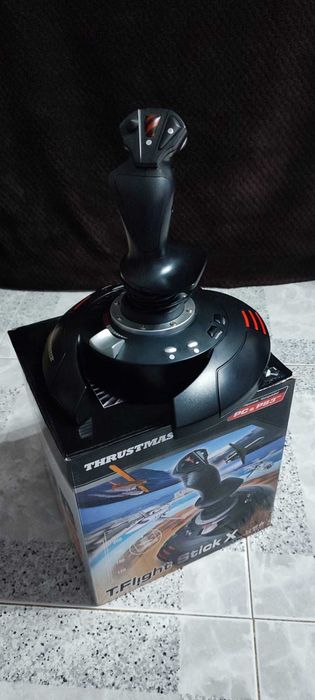 Thrustmaster Joystick para Pc T.Flight Stick X (PC/PS3)