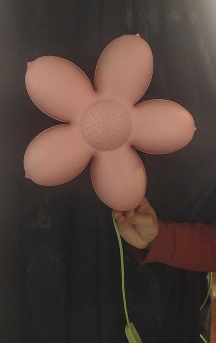 Candeeiro de parede para quarto de criança (FLOR)
