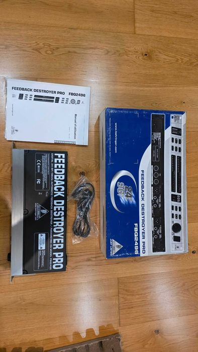 Подавлювач зворотнього зв'язку Behringer FBQ 2496