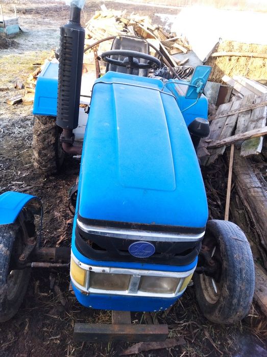 Продам трактор сінтай 220