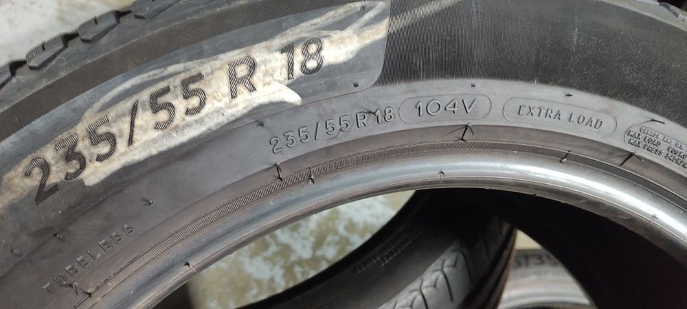 Pneus 235/55/18 Michelin semi novos