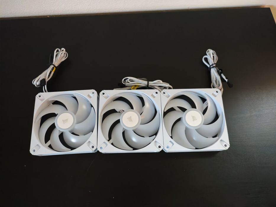 Ventoinhas Corsair AF120 RGB Elite