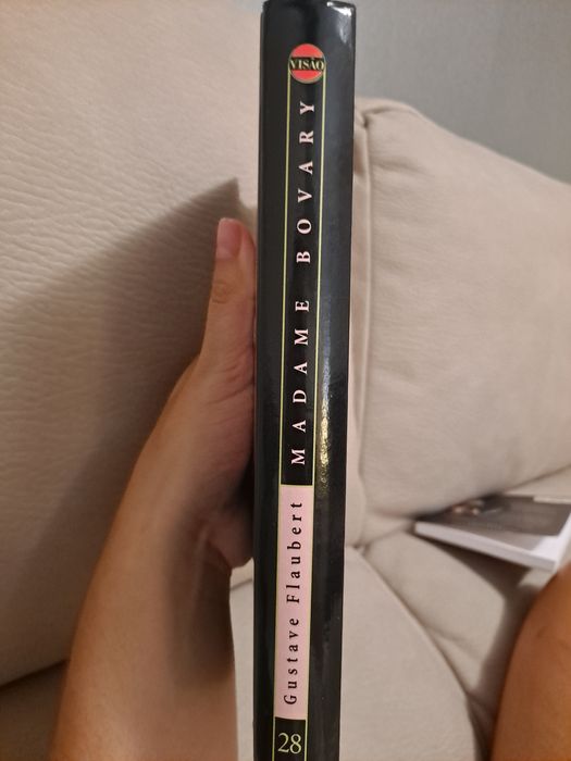 Livro Madame Bovary de capa dura de Gustave Flaubert
