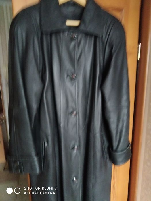 Пальто жіноче шкіряне