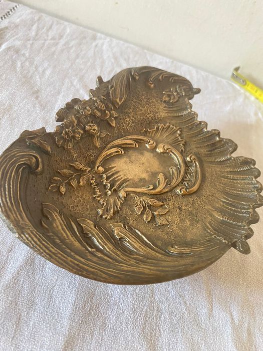 Peça antiga em bronze maciço