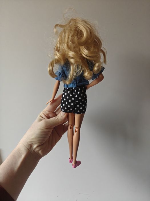 Lalka Barbie blondynka ubranka dla lalki Mattel