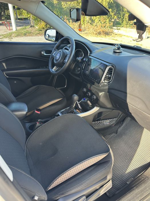Jeep compass 2018 года