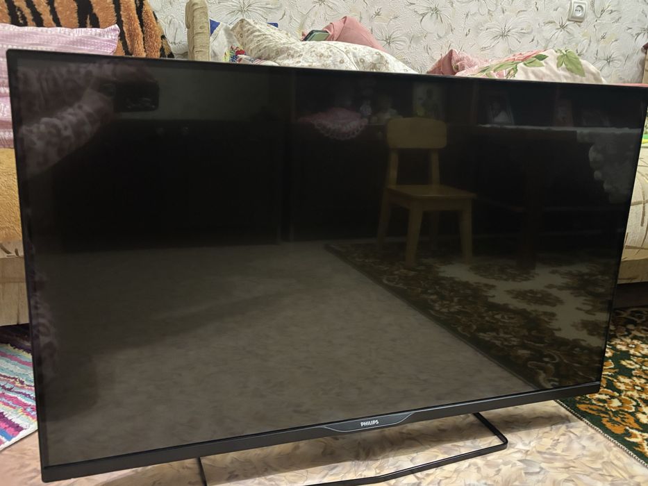 Телевізор Philips 42PFH5209/88