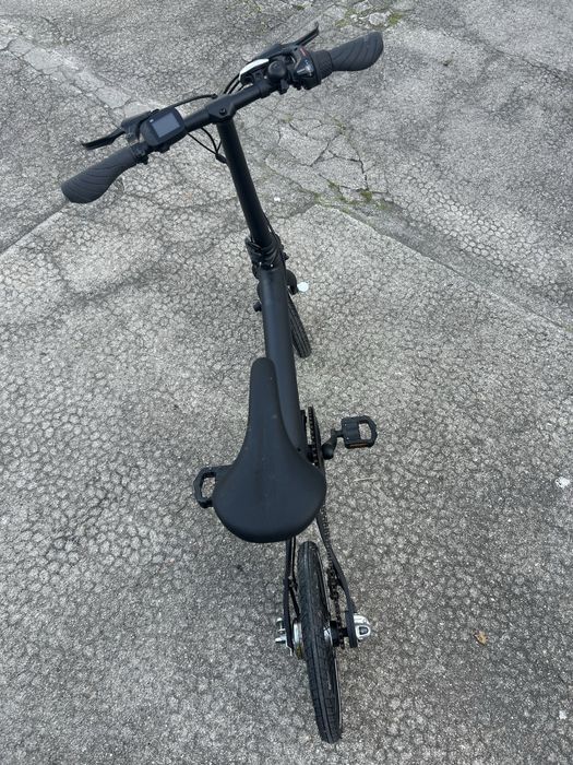 Bicicleta eletrica xiaomi nova, usada 10 vezes no maximo