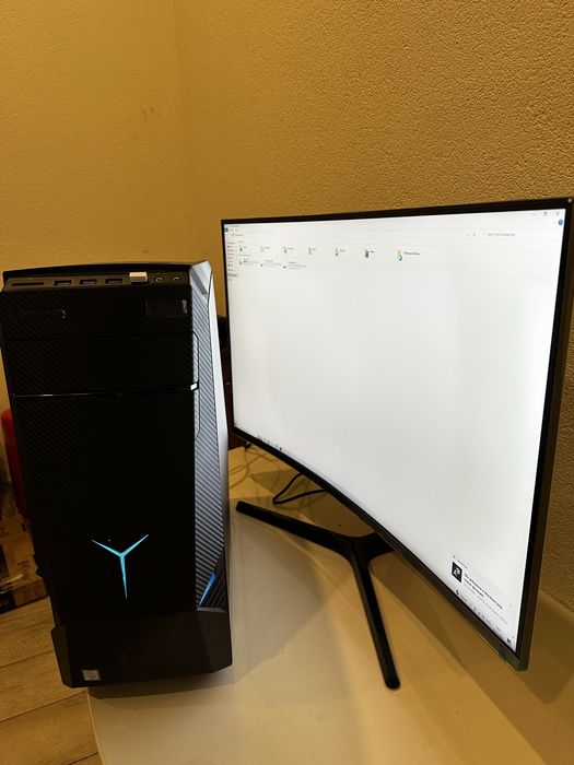 Игровой компьютер Lenovo Y900 + монитор Samsung LC32JG50QQUXEN (32”)