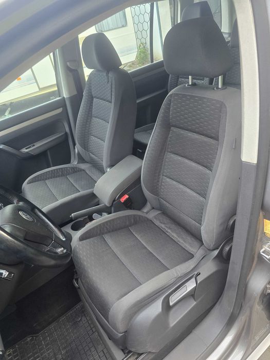 Sprzedam rodzinne auto Touran  7 osobowy